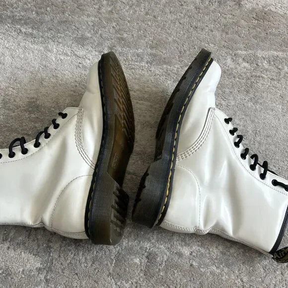 Dr. Doc Martens Boots Womens Size 9 Lace Up Combat White Leather 11821 - Picture 7 of 11